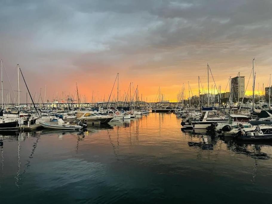 Carpediem Apart Alicante Centro Bajo A Екстериор снимка